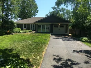 Waterfront Executive Family Cottage - Image 5
