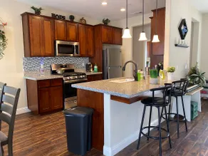 Brand New Home Close to Sequoia /w Tub & Games - Image 3