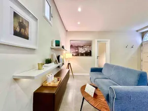 Beautifully Designed Apartment By The Sea - Image 3