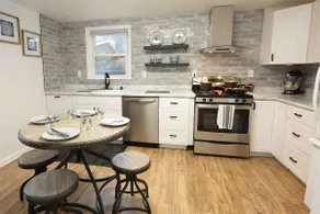Quite, 2-Bedroom Vacation Home Close to downtown - Image 4
