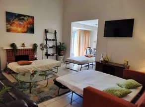 Near Mile Square Park & Asian Garden Mall, 4K TV - Image 3
