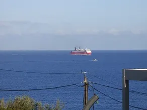 2 rooms with sea view, sea access by foot - Image 2