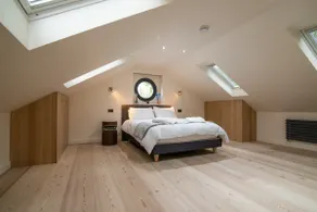 Luxury Coach house next to woodland in Knutsford - Image 2