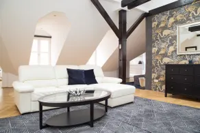 Flamingo Loft - 4 double beds, Main square - Image 2