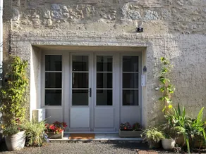 Cocoon house in the historic center - Image 2