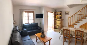 Entire house on Costa Dorada beach with pool - Image 5