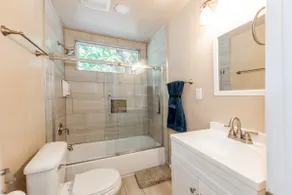 Renovated (2 for 1) Mellow Yellow Close DT Waxhaw, - Image 5