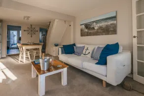 Charmant chalet de 2 chambres à Lymington, très proche de la ville, de la marina et des promenades en mer - Image 3