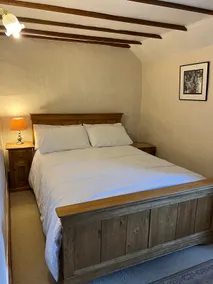 Romantic Holiday Cottage, Kington, Nr Hay On Wye, Gales Gales - Image 5