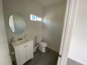 Completely refurbished house only 15 min from LAX! - Image 5