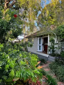 Your own garden cottage, handy to everything - Image 2