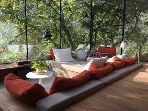 House suspended in nature - Image 2