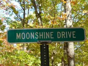 Moonshine Cottage, sleeps 5 - Image 2