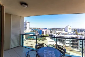 Beachfront Mooloolaba -7th Floor Landmark resort - Image 5
