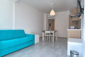 Appartement avec jacuzzi, piscine chauffée et terrasse | Vue ville - Image 2