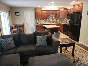 4 Bedroom Home Close to Hersheypark & Farm Show - Image 4