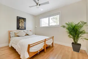 Beautiful Modern Three Bedroom with Parking! - Image 4
