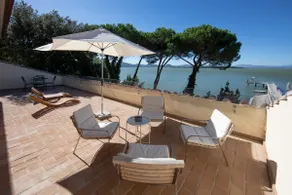 The Loft, waterfront penthouse, Monte del Lago - Image 2