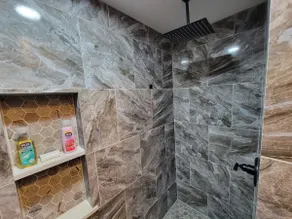 Private Guest Suite Double Shower & Private HotTub - Image 5