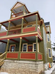 Harvard Bungalow 3rd FL. w/Off St. parking 3B - Image 4