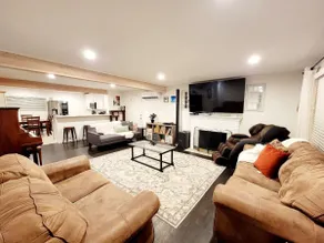 Luxury Hot Tub + Farm Fresh Eggs | No Cleaning Fee - Image 4