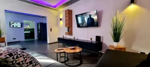 Luxury loft + hot tub + designer kitchen & bathroom ⭐⭐⭐⭐⭐ - Image 2