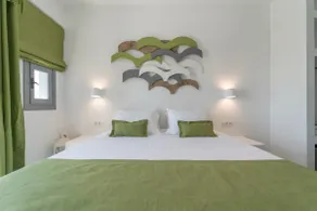 Modern Double Studio with Pool View - Image 3
