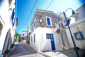 Two-storey traditional residence in the center - Image 2
