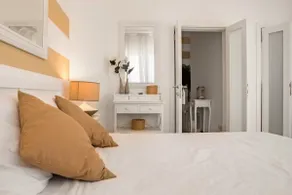 Cool and Airy Apartment With Endless Blue Horizon Views - Image 3