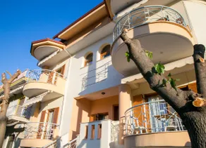 Vier Luxury House - Image 4