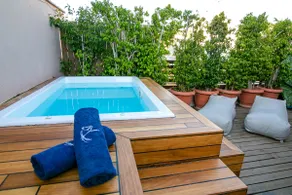Beautiful Penthouse in Athens with outdoor jacuzzi - Image 2