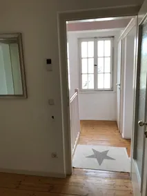 Large apartment (approx. 78 square meters) in a city villa - Image 5