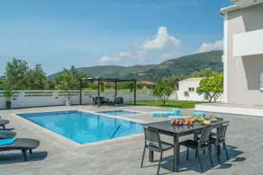 Ostria Luxury Villa - Image 4