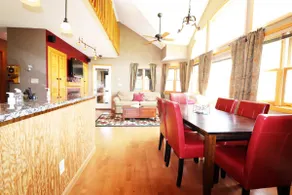 3BR townhouse on Golf Resort near Lincoln/Loon - Image 3