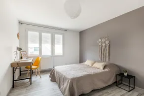 3 Bedrooms, Comfort 6 people / Train station & Tram Ideal for professionals - Image 4