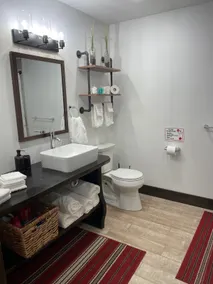 Entire Furnished Unit ~ Short Walk to Downtown - Image 4