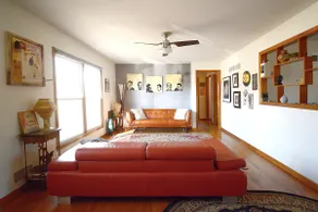 Comfortable home~quiet neighborhood - Image 2