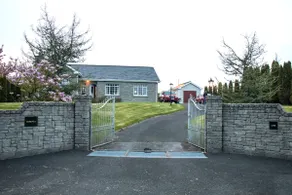 Romnia - A bright spacious stone cut Bungalow - Image 4