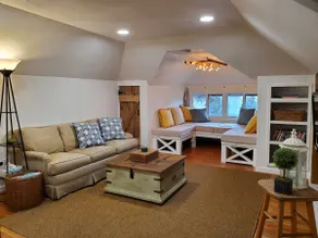 3rd Ave. Cottage - Steps from Downtown - Image 3