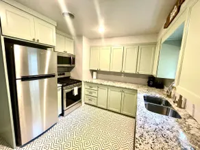 Just like HOME! Comfy KING bed, REMODELED! CLEAN! - Image 4
