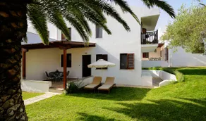 Summer house with garden, 70 meters from the beach - Image 3