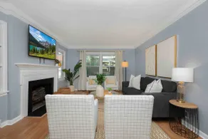 Walk to ND | 6 bedrooms - Image 5