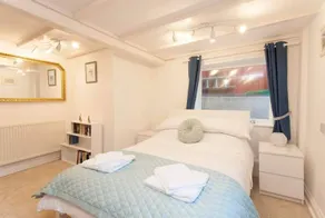 Self Contained apartment with owners living above - Image 3
