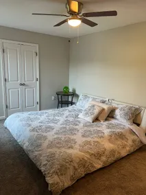 Spacious 4bd/3.5ba Family-Friendly House with Deck - Image 3