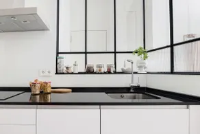 Vintage apartment with patio in a designer building next to the Setas de Sevilla - Image 3