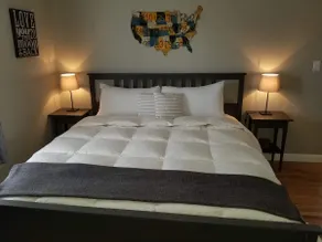 Stunning & Very Comfortable 2 Bedroom Home - Image 5