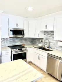 Location! 60 sec. to Beach and Flagler! - Image 3