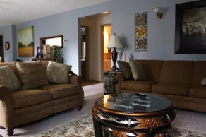 Serene Lake House - Image 4