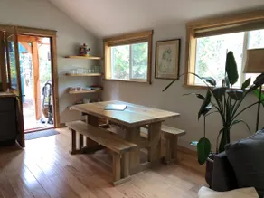 Mt. Shasta hand crafted Guest House - Image 5