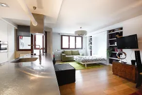 Modern, central and with garage. - Image 3